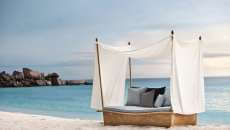 lit de jour sur la plage vacances exotique luxe