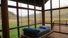lit suspendu spartiate minimaliste rustique chalet