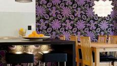 couleurs sombres & fleurs claires aux murs