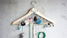 Porte-bijoux à partir d’un cintre ordinaire présentation bijoux rangement créatif diy