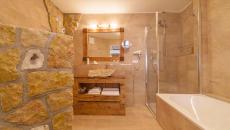 salle de bain déco rustique pierre 