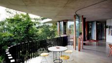 terrasse balcon maison écologique forêt